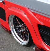 カスタムフェンダー