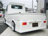 リアバンパー標準仕様